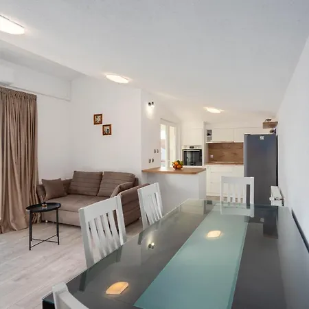 Casa Della Cava Дом отдыха Трогир